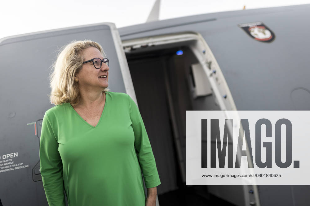 Bundesentwicklungshilfeministerin Svenja Schulze bei der Abreise nach Abuja, Nigeria in Nouakchott, 15.08.2023. Nouakchott Mauretanien