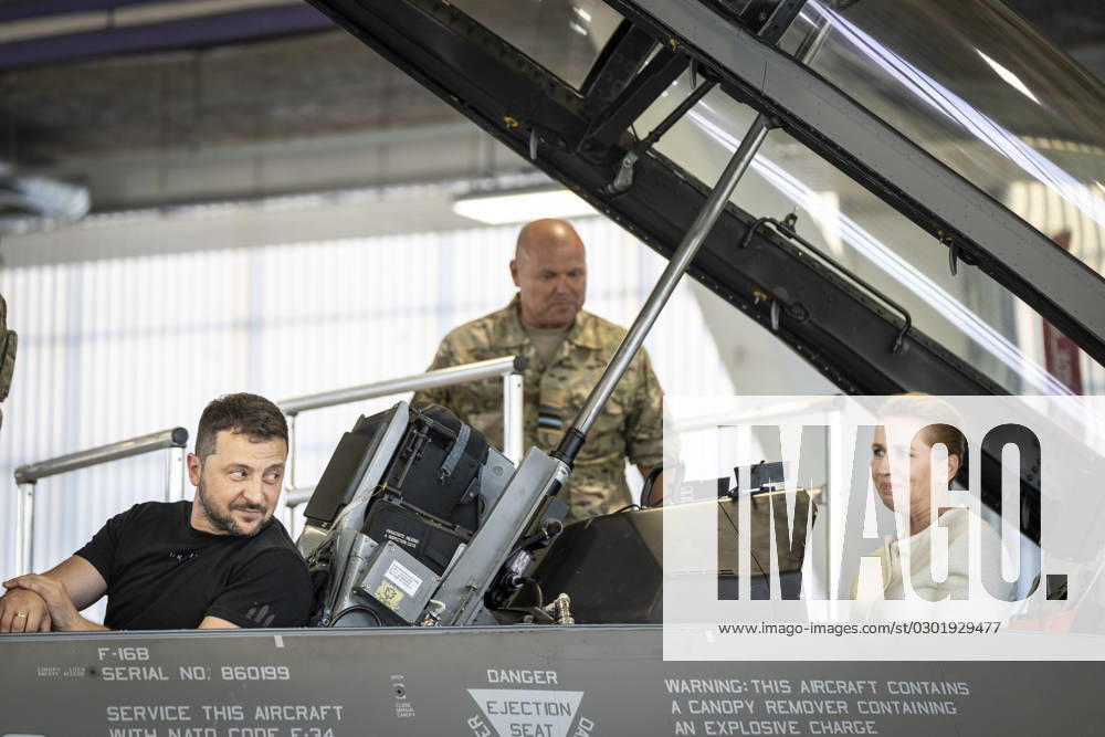 Ukrainian President Volodymyr Zelenskiy and Denmarks Prime Minister Mette Frederiksen sits in a F-16 fighter jet at Skrydstrup Airbase in Vojens, Denmark, Sunday 20 August 2023 ,