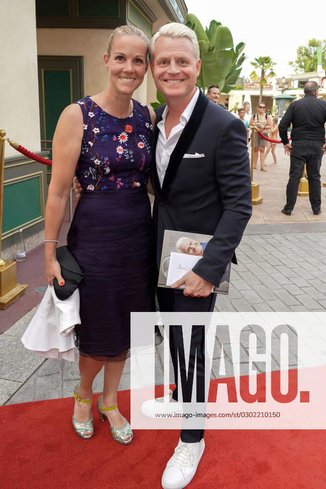 Guido Cantz und seine Ehefrau Kerstin Ricker beim 50 Jahre Kimmig Entertainment Event am 23.08.2023 im Europapark in Rust 75. Geburtstag von Werner Kimmig und 50 Jahre Kimmig Entertainment Event im Europapark Rust