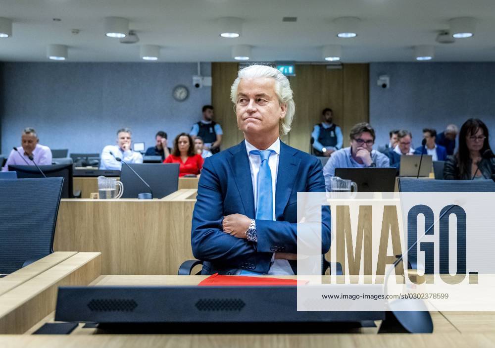 SCHIPHOL - PVV leader Geert Wilders attends a criminal case in the court of Schiphol against the Pakistani cricketer Khalid Latif, who is said to have offered twenty-one thousand euros in a video for the murder of the Member of Parliament. ANP REMKO DE WAAL netherlands out - belgium out