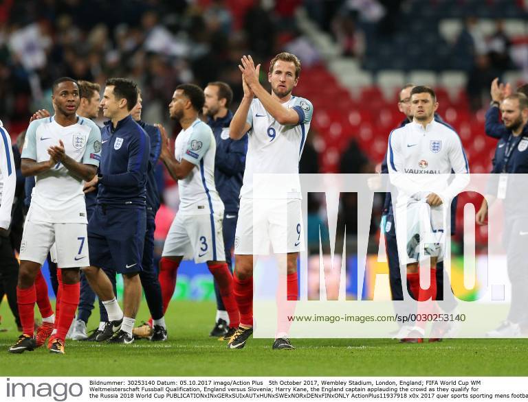 5th October 2017, Wembley Stadium, London, England; FIFA World Cup WM Weltmeisterschaft Fussball Qualification, England versus Slovenia; Harry Kane, the England captain applauding the crowd as they qualify for the Russia 2018 World Cup ActionPlus11937918