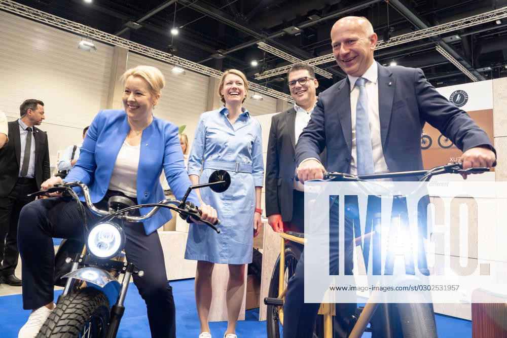 IFA, Der Regierende Bürgermeister von Berlin, Kai Wegner, Wirtschaftssenatorin Franziska Giffey Kai Wegner und Franziska Giffey am 1. September auf dem Eröffnungsrundgang der IFA 2023, 1.9.2023 Berlin Berlin GER