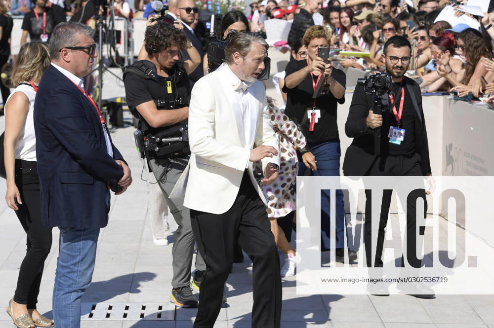 Mads Mikkelsen bei der Premiere des Kinofilms Bastarden The Promised Land auf der Biennale di Venezia 2023 80. Internationale Filmfestspiele von Venedig im Palazzo del Cinema. Venedig
