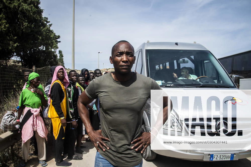Migrant emergency, the situation in the hotspot on the fifth day after the disembarkation of around 6000 people, Lampedusa, 16 Sept 2023 Aboubakar Soumaoro visits the hotspot, Lampedusa, 16 Sept 2023, Credit:Alessandro Serranò Avalon Italy, Lampedusa