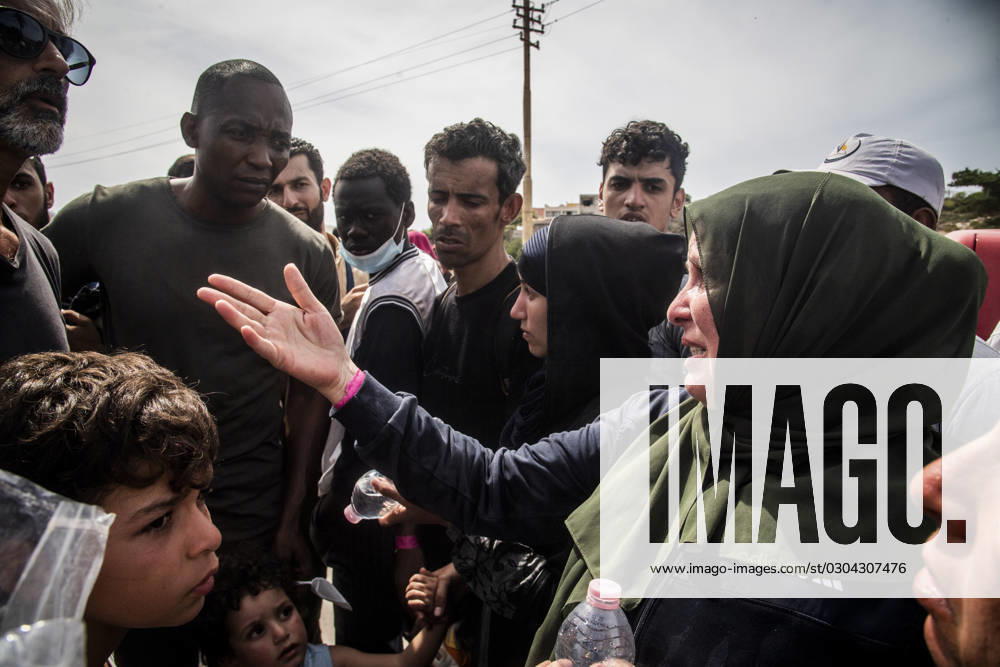 Migrant emergency, the situation in the hotspot on the fifth day after the disembarkation of around 6000 people, Lampedusa, 16 Sept 2023 Aboubakar Soumaoro visits the hotspot, Lampedusa, 16 Sept 2023, Credit:Alessandro Serranò Avalon Italy, Lampedusa