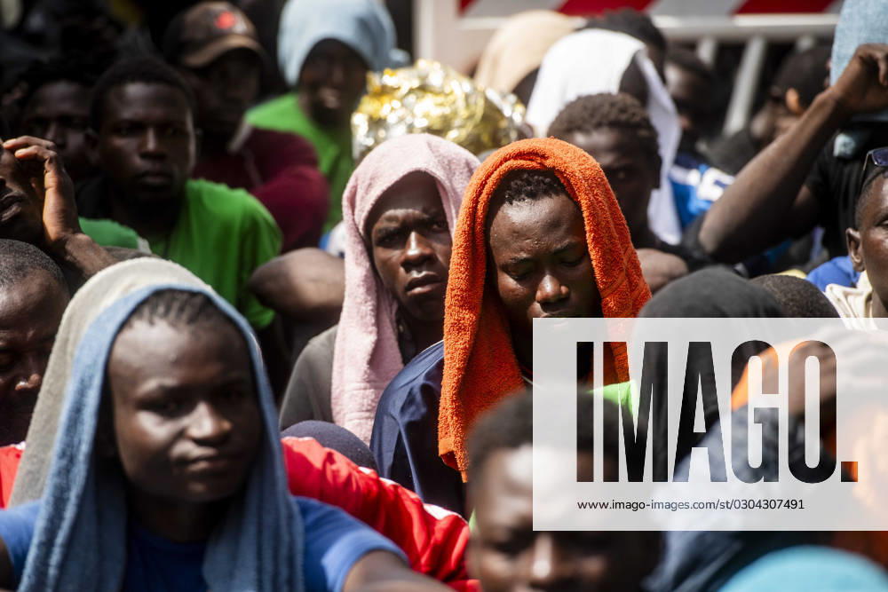 Migrant emergency, the situation in the hotspot on the fifth day after the disembarkation of around 6000 people, Lampedusa, 16 Sept 2023 migrant emergency, the situation in the hotspot on the fifth day after the disembarkation of around 6000 people, Lampedusa, 16 Sept 2023, Credit:Alessandro Serranò Avalon Italy, Lampedusa