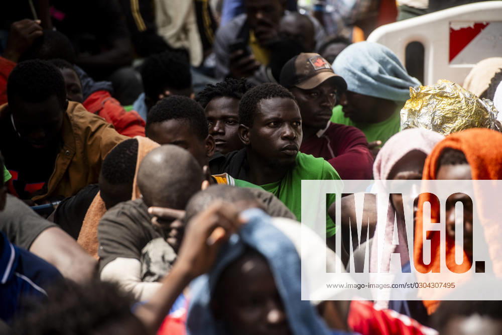 Migrant emergency, the situation in the hotspot on the fifth day after the disembarkation of around 6000 people, Lampedusa, 16 Sept 2023 migrant emergency, the situation in the hotspot on the fifth day after the disembarkation of around 6000 people, Lampedusa, 16 Sept 2023, Credit:Alessandro Serranò Avalon Italy, Lampedusa