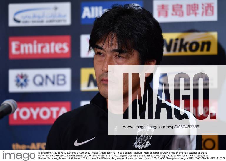 Head coach Takafumi Hori of Japan s Urawa Red Diamonds attends a press conference PK Pressekonferenz ahead of the second semifinal match against China s Shanghai SIPG during the 2017 AFC Champions League in Urawa, Saitama, Japan, 17 October 2017. Urawa Red Diamonds gears up for second semifinal of 2017 AFC Champions League 20171017_80622