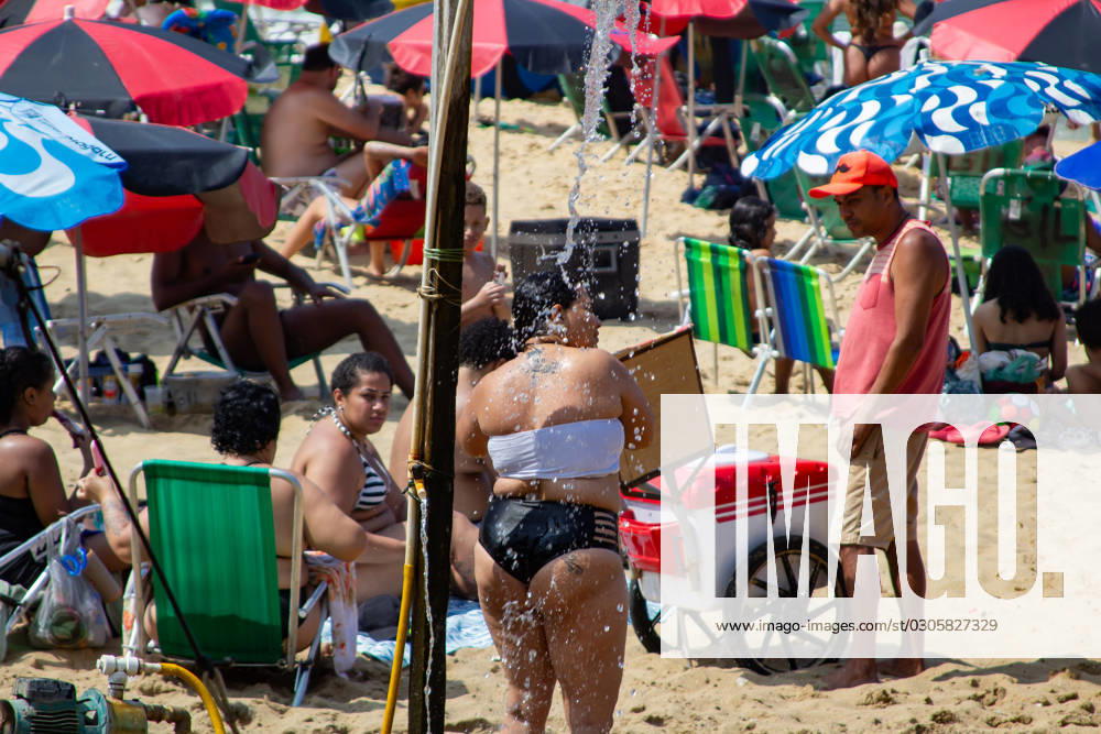 Movement of bathers on the red beach Rio de Janeiro (RJ) 09 25 2023 - BEACH WEATHER WEATHER - Movement of bathers on Vermelha beach, in Urca, south of Rio de Janeiro, this Monday (25) (Foto: Erica Martin Thenews2 imago images) Movement of bathers on the red beach