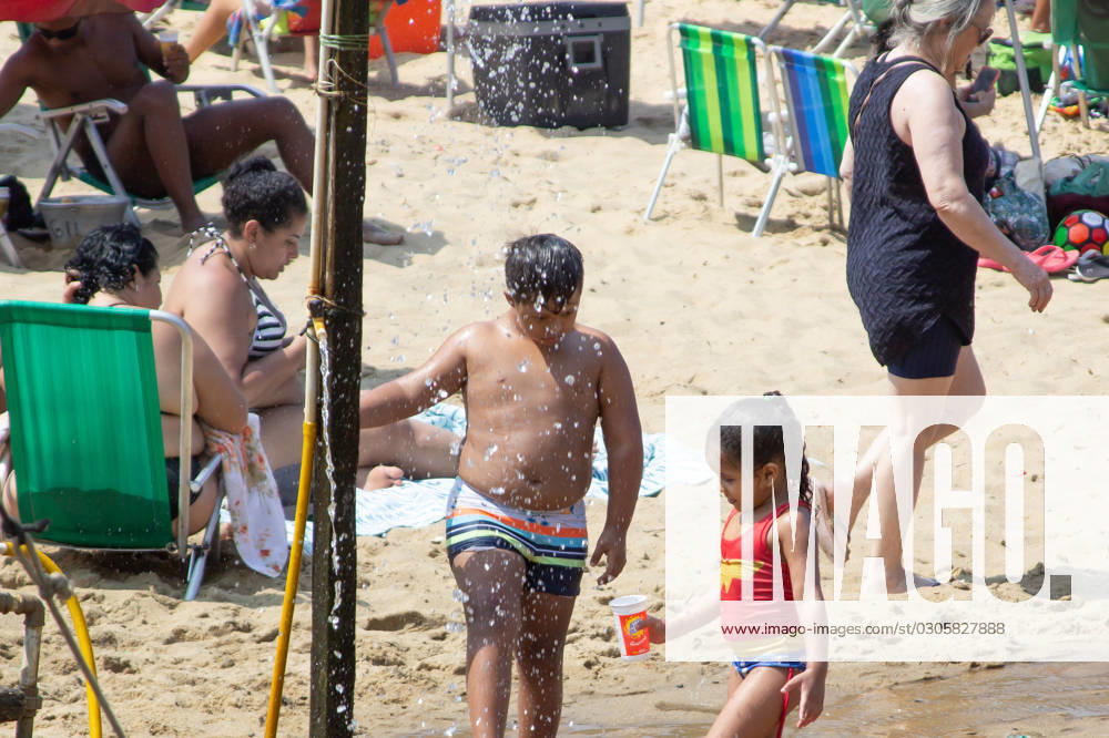 Movement of bathers on the red beach Rio de Janeiro (RJ) 09 25 2023 - BEACH WEATHER WEATHER - Movement of bathers on Vermelha beach, in Urca, south of Rio de Janeiro, this Monday (25) (Foto: Erica Martin Thenews2 imago images) Movement of bathers on the red beach