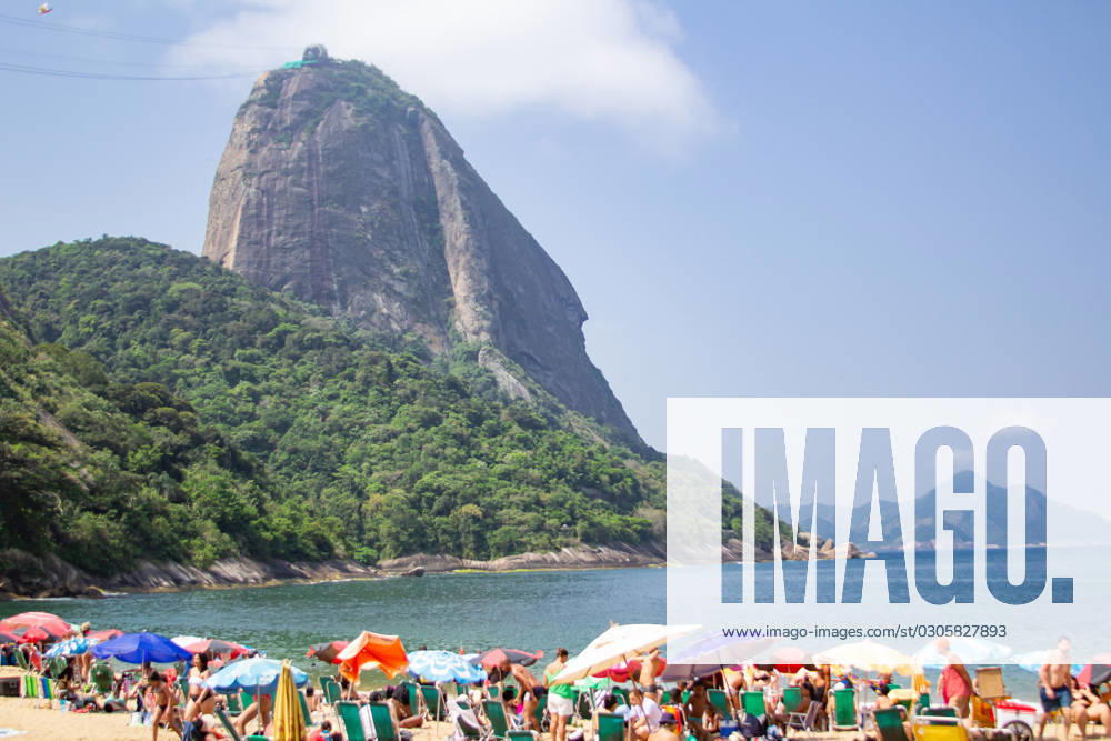 Movement of bathers on the red beach Rio de Janeiro (RJ) 09 25 2023 - BEACH WEATHER WEATHER - Movement of bathers on Vermelha beach, in Urca, south of Rio de Janeiro, this Monday (25) (Foto: Erica Martin Thenews2 imago images) Movement of bathers on the red beach