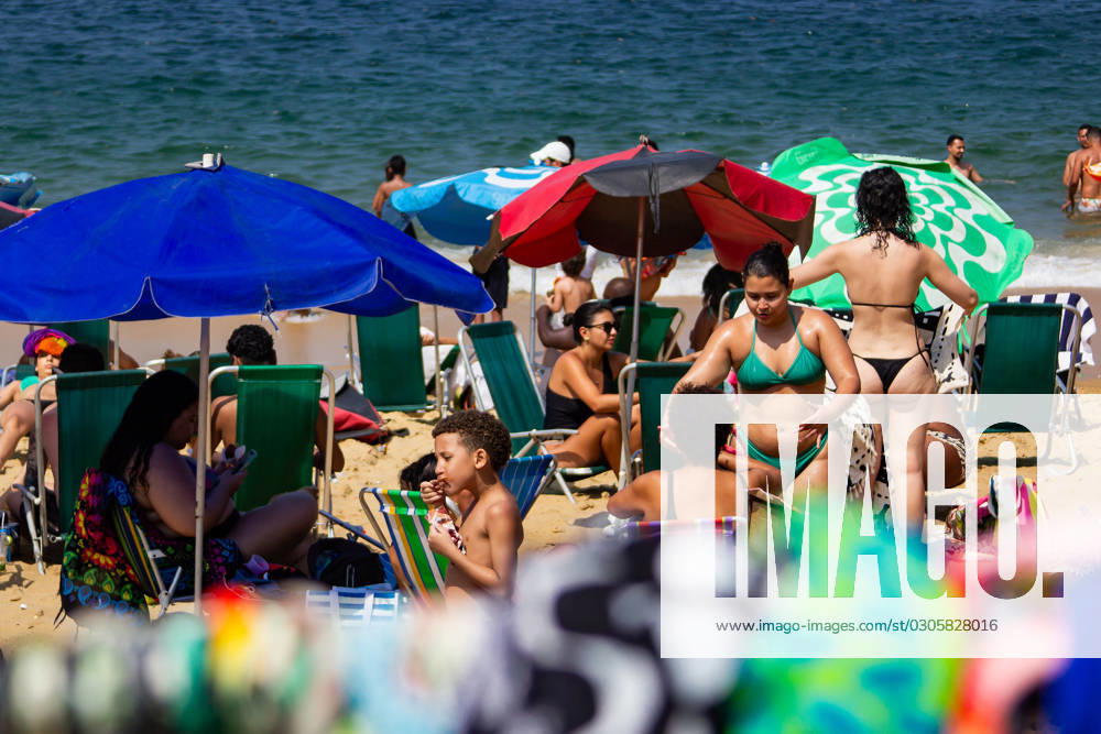 Movement of bathers on the red beach Rio de Janeiro (RJ) 09 25 2023 - BEACH WEATHER WEATHER - Movement of bathers on Vermelha beach, in Urca, south of Rio de Janeiro, this Monday (25) (Foto: Erica Martin Thenews2 imago images) Movement of bathers on the red beach