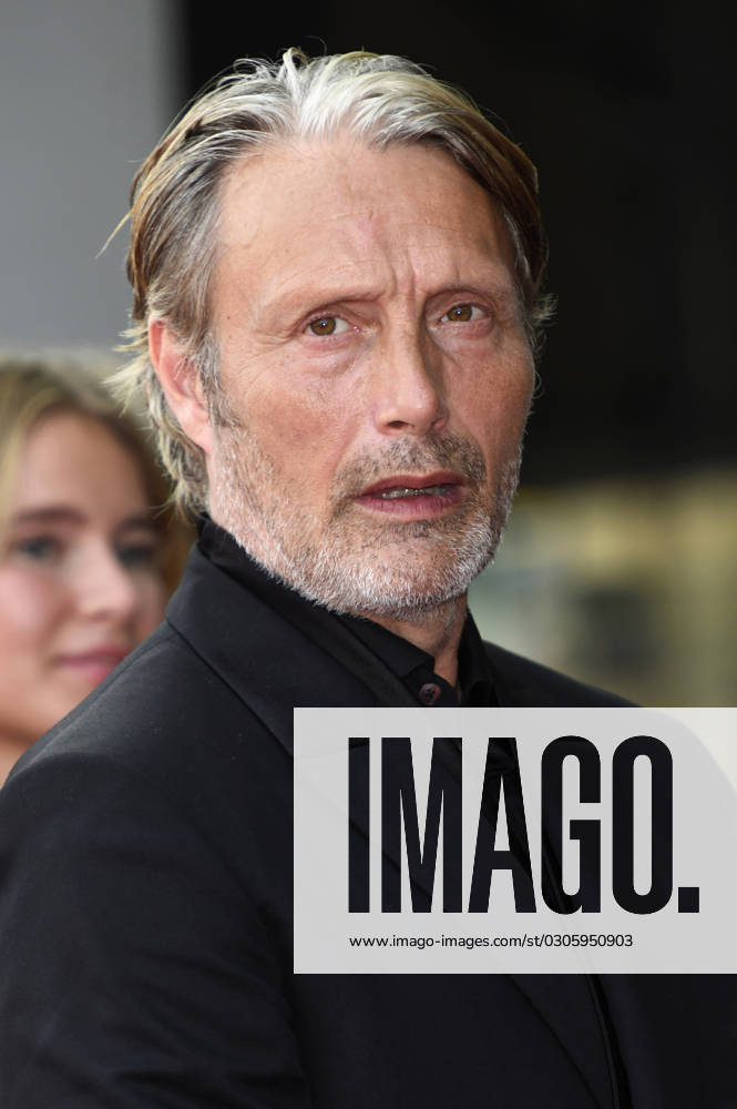 Mads Mikkelsen bei der Premiere des Kinofilms The Promised Land Bastarden auf dem 71. Internationalen Filmfestival San Sebastian Festival Internacional de Cine de San Sebastian im Theater Victoria Eugenia. San Sebastian