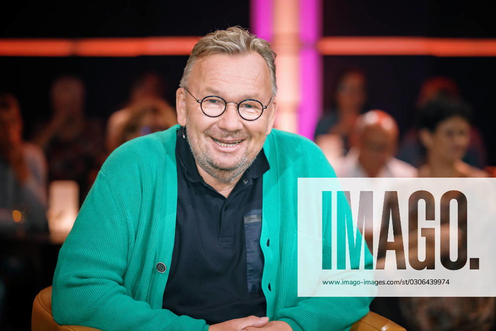 MDR - Riverboat. Entertainer Bernd Stelter anläßlich der Aufzeichnung der MDR - Talkshow Riverboat am 29.09.2023 in der Mediacity Leipzig. 20230930SFL0026
