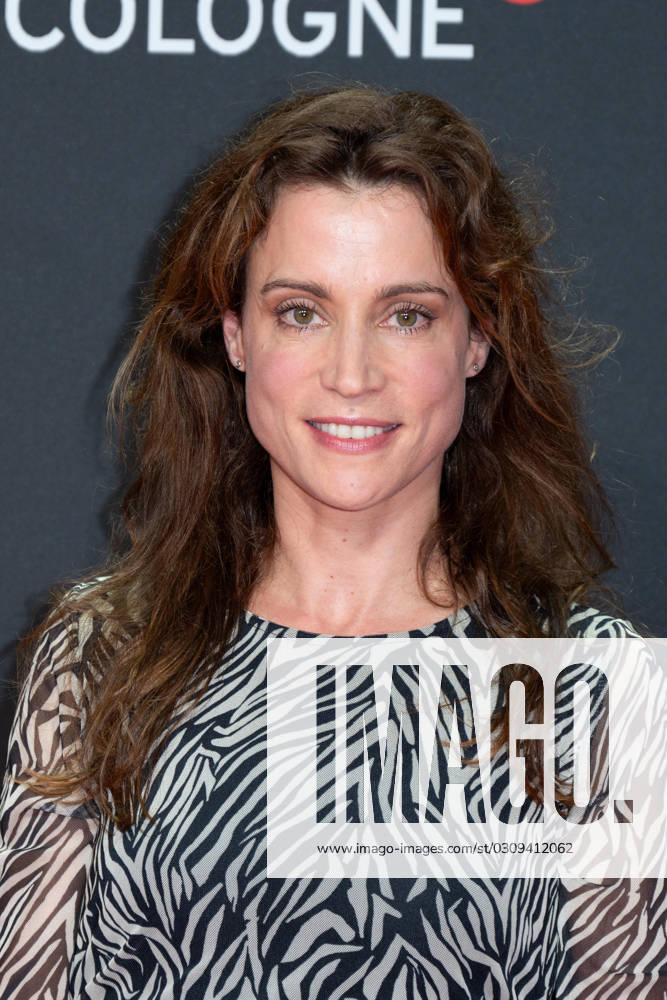Stefanie WILPERT, Schauspielerin, Roter Teppich, Red Carpet Show, Ankunft, arrival, Eroeffnung des Film Festivals Cologne 2023 und Fotocall fuer den Film RUECKKEHR NACH KORSIKA auf dem Film Festival Cologne 2023 in Koeln