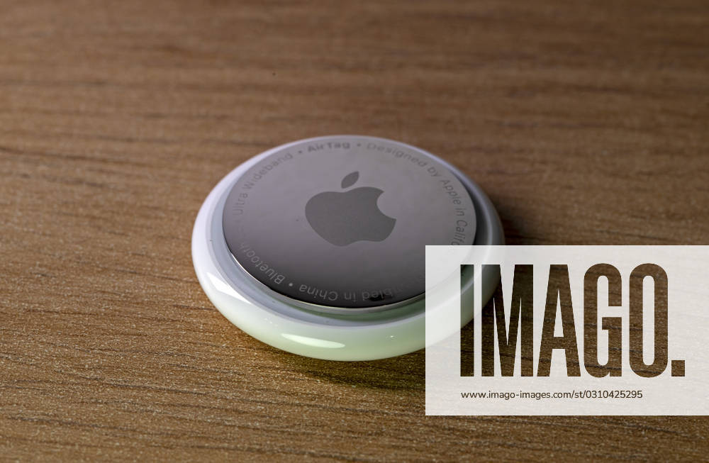 Apple Airtag, Mit dem AirTag lassen sich Gegenstände aller Art mit einem Apple iPhone Handy wiederfinden. 26.10.2023, Apple Airtags 26.10.2023, Apple Airtags