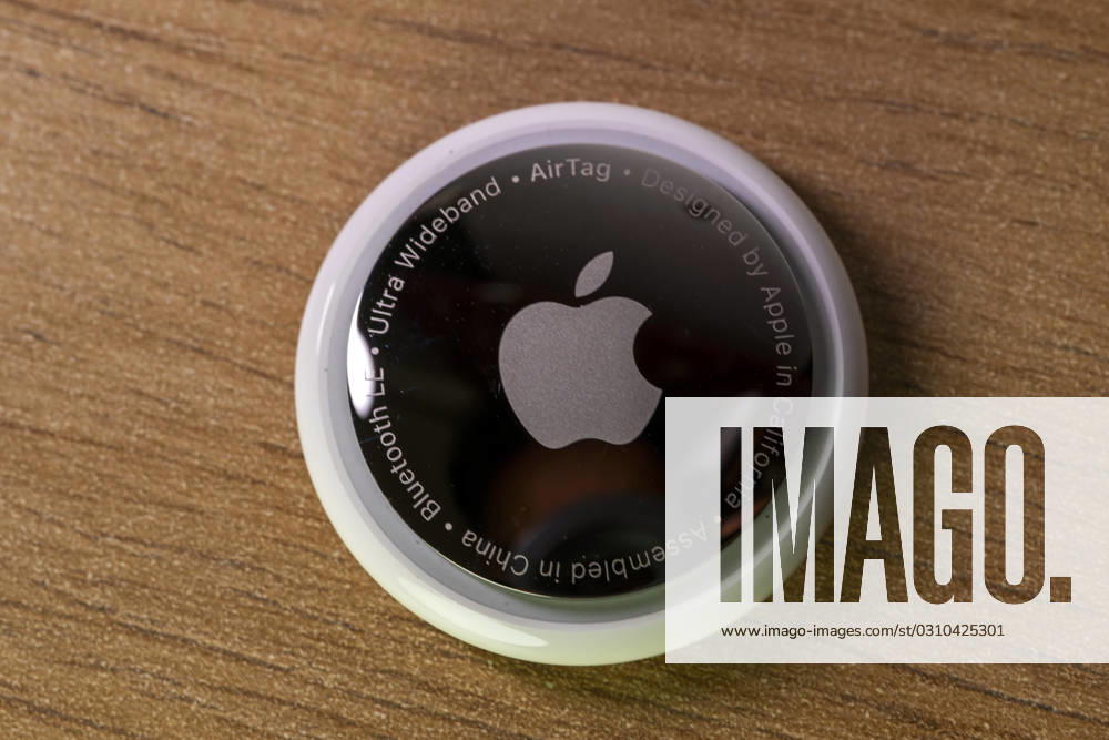 Apple Airtag, Mit dem AirTag lassen sich Gegenstände aller Art mit einem Apple iPhone Handy wiederfinden. 26.10.2023, Apple Airtags 26.10.2023, Apple Airtags