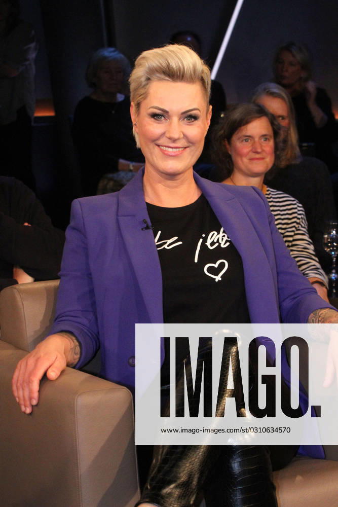 Carola Holzner (Doc Caro) zu Gast bei der NDR Talk Show am 27.10.2023 in Hamburg NDR Talk Show am 27.10.2023 in Hamburg
