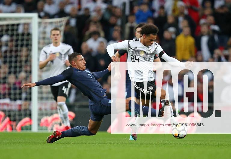 Fussball Länderspiel, England - Deutschland, in Wembley National Stadium London. v.l. Jake Livermore (England) gegen Leroy Sane (Deutschland)