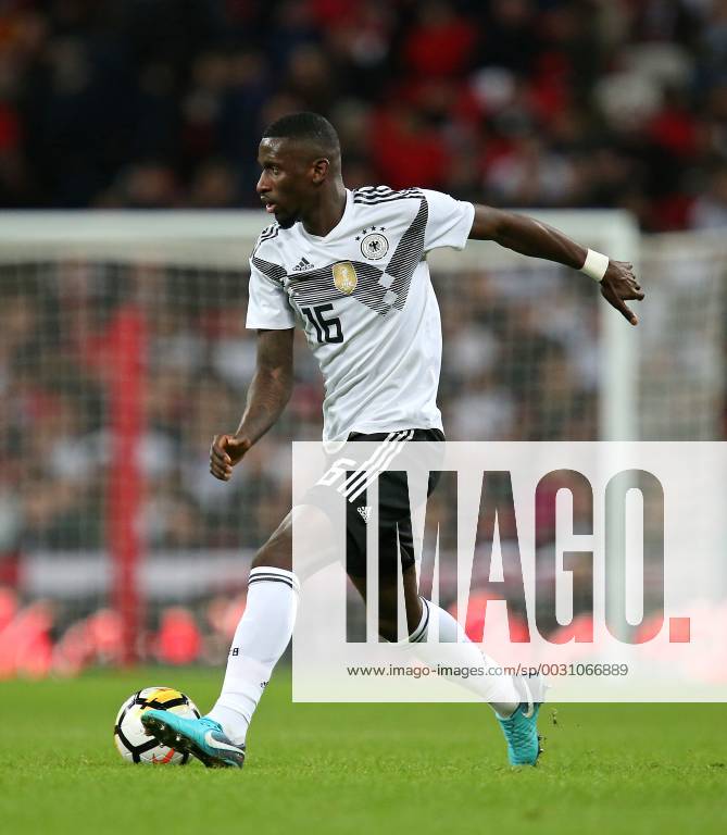 Fussball Länderspiel, England - Deutschland, in Wembley National Stadium London. Antonio Rüdiger (Deutschland)