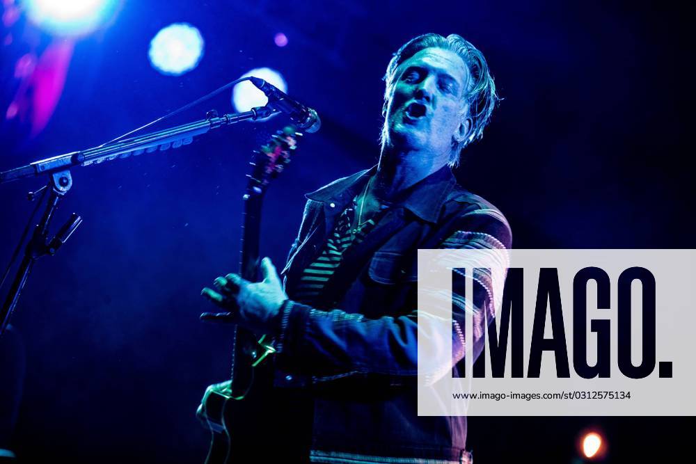 AMSTERDAM - The American rock band Queens of the Stone Age with singer and guitarist Josh Homme during a performance in the Ziggo Dome. ANP PAUL BERGEN netherlands out - belgium out