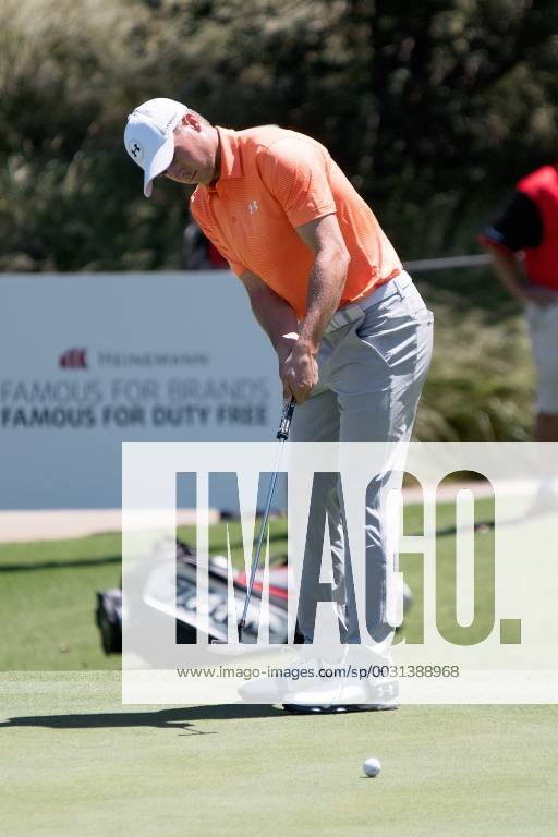 Jordan Spieth (USA) putts at Round 1 of the 102nd Australian Open Golf Championship on November 23, 2017 at The Australian Golf Club in Sydney, Australia. (Photo by Steven Markham Icon Sportswire) GOLF: NOV 23 The Emirates Australian Open Golf Championship - First Round Icon1711230593
