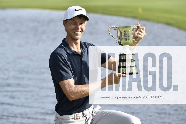 26th November 2017, The Australian Golf Club, Sydney, Australia; Emirates Australian Open Golf, final round; Winner Cameron Davis (AUS) with the Stonehaven Trophy ActionPlus11956413