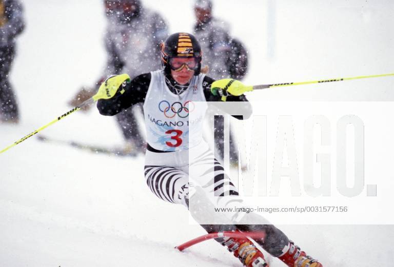Katja Seizinger Ski Alpin. Olympia 1998 in Nagano 08.02.1998. Goldmedaille in Abfahrt und Kombination. Bronzemedaille im RSL. Aktion Slalom , Nagano Japan