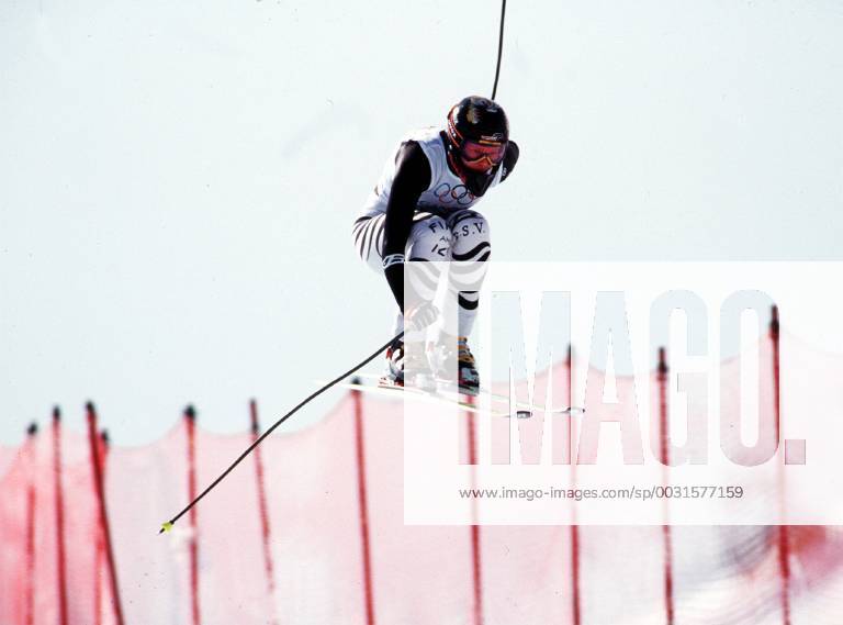 Katja Seizinger Ski Alpin. Olympia 1998 in Nagano 08.02.1998. Goldmedaille in Abfahrt, Kombination und Bronzemedaille im RSL. Aktion Abfahrt. , Nagano Japan