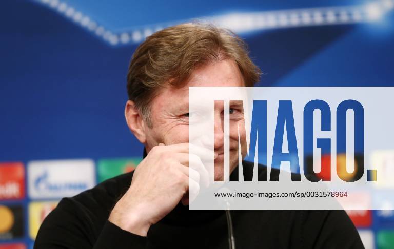 RB Leipzig - PK Champions League Leipzig, 05.12.2017, Red Bull Arena, Fussball, UEFA Champions League, Gruppe G, 6.Spieltag, Pressekonferenz am Vortag der Partie RB Leipzig vs. Besiktas Istanbul , Im Bild: Trainer Ralph Hasenhüttl Hasenhuettl (RB Leipzig) ,