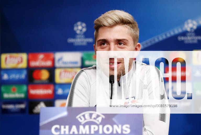 RB Leipzig - PK Champions League Leipzig, 05.12.2017, Red Bull Arena, Fussball, UEFA Champions League, Gruppe G, 6.Spieltag, Pressekonferenz am Vortag der Partie RB Leipzig vs. Besiktas Istanbul , Im Bild: Kevin Kampl (Spieler von RB Leipzig) ,