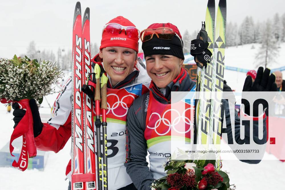 Kati Wilhelm holt Silber , Uschi Disl holt Bronze - aufgenommen in San Sicario am 25.02.2006 - Biathlon - Olympische Spiele 2006 , San Sicario Italien