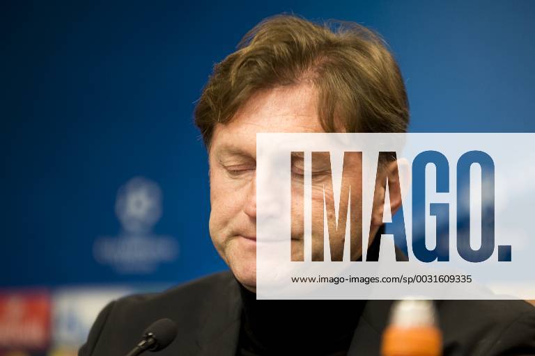 Fußball-Champions-League 2017 2018, Gruppenphase, 6. Spieltag RB Leipzig - Besiktas Istanbul (06.12.2017) RBL-Trainer Ralph Hasenhüttl bei der Pressekonferenz. Leipzig Sachsen Deutschland