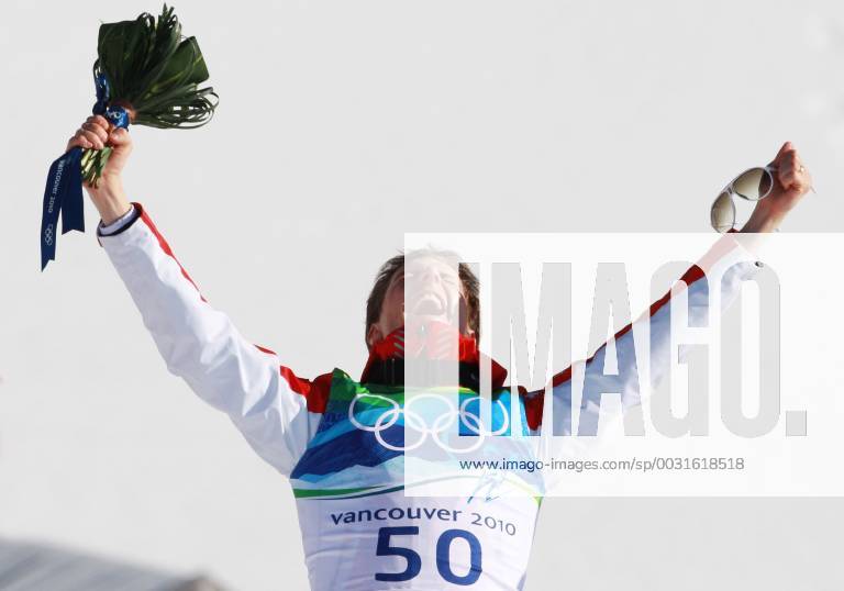 Simon Ammann gewinnt auf der Großschanze seine zweite Goldmedaille - insgesamt seine 4. Goldmedaille bei Olympischen Spielen Jubel Olympic Games Olympische Spiele Olympia OS Vancouver 2010 - 20 02 2010 Skispringen Großschanze, Vancouver British Columbia Kanada