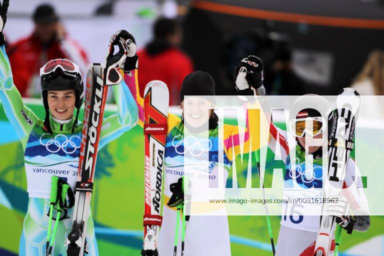 Viktoria Rebensburg ist Olmypiasiegerin im Riesenslalom Die Sieger von links: Tina Maze , Viktoria Rebensburg , Elisabeth Goergl aufgenommen bei den Olympischen Spielen in Whistler Mountain - Olympic Games Olympische Spiele Olympia OS Ladies Giant Slalom Alpine Skiing, Whistler Mountain British Columbia Kanada