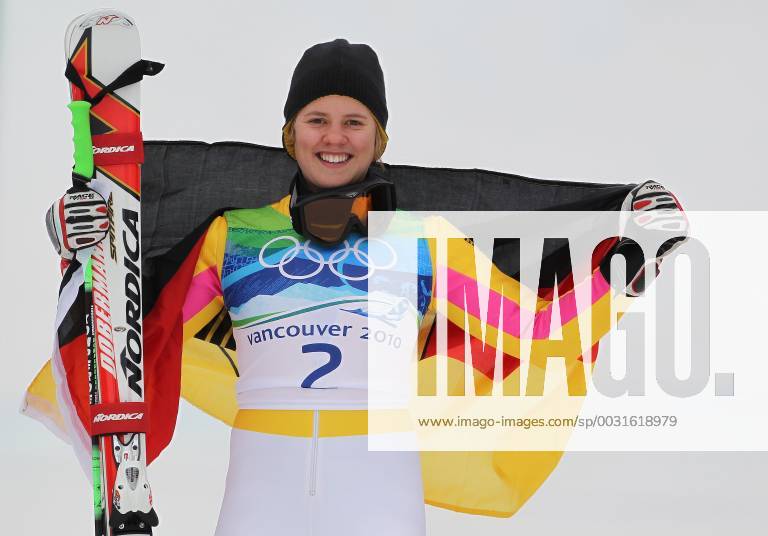 Viktoria Rebensburg ist Olmypiasiegerin im Riesenslalom aufgenommen bei den Olympischen Spielen in Whistler Mountain - Olympic Games Olympische Spiele Olympia OS Ladies Giant Slalom Alpine Skiing, Whistler Mountain British Columbia Kanada