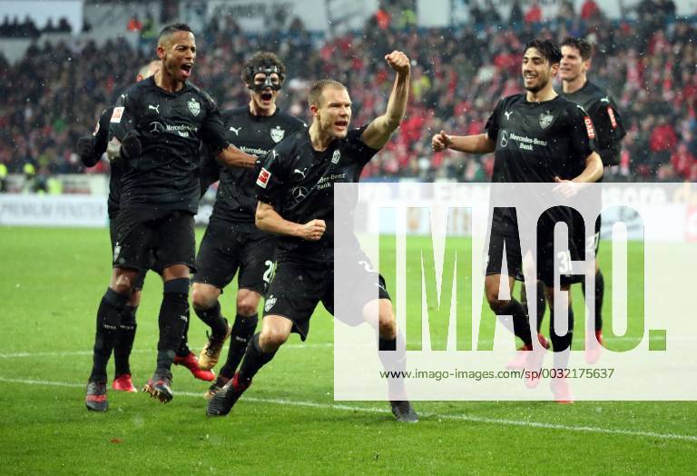 - SPORT 1. FSV Mainz 05 - VfB Stuttgart Deutschland, Mainz, 20.01.2018, Fussball, Bundesliga, Saison 2017 2018, 19. Spieltag, 1. FSV Mainz 05 - VfB Stuttgart (3:2): Holger Badstuber (VfB Stuttgart); Jubel Tor 0:1 Badstuber.