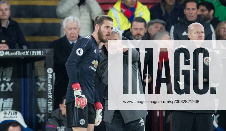 Man Utd Manager Jose Mourinho calls over Goalkeeper David De Gea of Man Utd to give him instructions as teammates celebrate the winning goal during the Premier League match between Crystal Palace and Manchester United ManU at Selhurst Park, London, England on 5 March 2018.