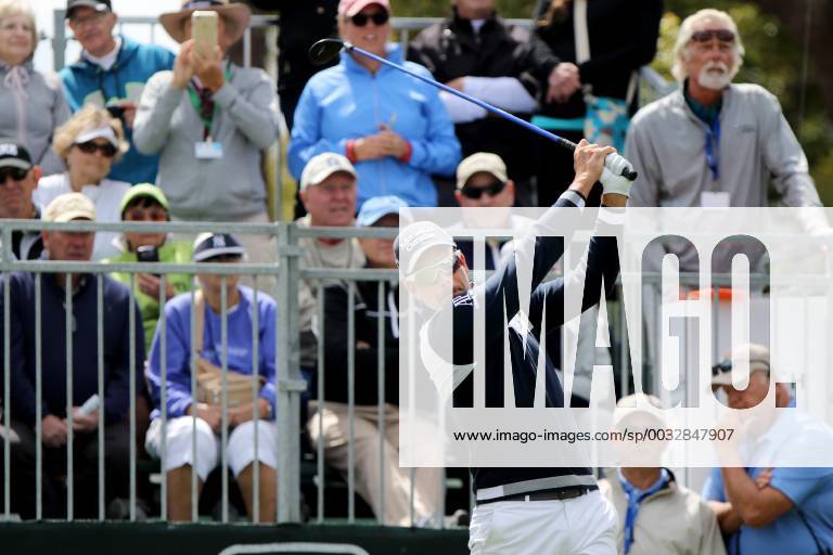 Palm Harbor, Florida, U.S. - DOUGLAS R. CLIFFORD Times .Henrik Stenson drives from the first tee while playing the Copperhead Course on Thursday (3 8 18) during the first round of the Valspar Championship at the Innisbrook Golf and Spa Resort in Palm Harbor. Florida News - March 8, 2018 - ZUMAs70_ 82203495st