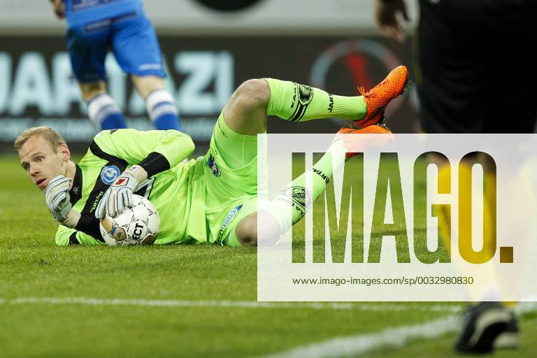 - GENT, BELGIUM: Gent s goalkeeper Matz Sels pictured during the Jupiler Pro League match between KAA Gent and KV Kortrijk, in Gent, Sunday 05 April 2015, on the first day of the Play-off 1. KRISTOFxVANxACCOM x77562244x
