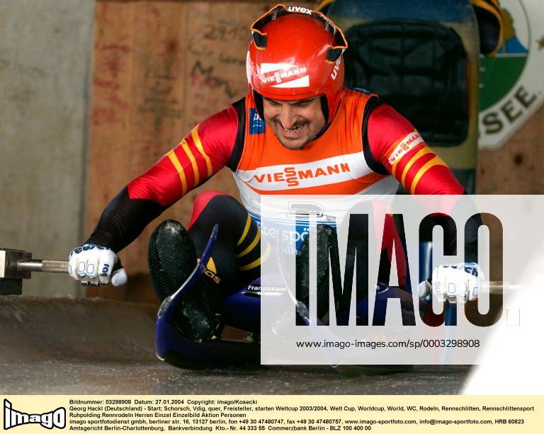 Georg Hackl (Deutschland) - Start Rennrodeln Herren Weltcup 2003 2004, Welt Cup, Worldcup, World, WC, Rodeln, Rennschlitten, Rennschlittensport Einzelbild Ruhpolding Rennrodeln Herren Weltcup 2003 2004, Welt Cup, Worldcup, World, WC, Rodeln, Rennschlitten, Rennschlittensport Einzelbild Ruhpolding