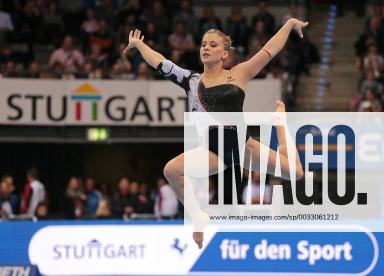 - SPORT 18.03.2018 Deutschland, Stuttgart, Turnen 35. EnBW DTB Pokal, Weltcup Frauen: Elisabeth Seitz (GER) am Boden