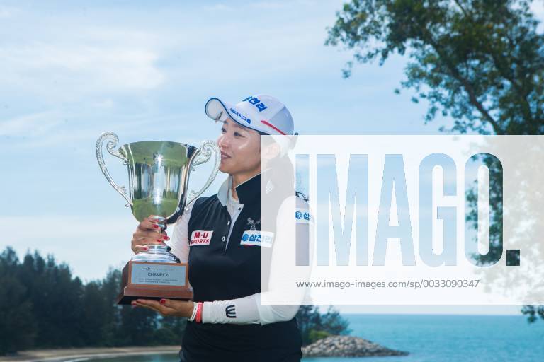 South Korean golfer Hong Ran poses with her trophy after winning the Brunei Ladies Open golf tournament during the 2018 CLPGA Tour in Brunei, 19 March 2018. Hong Ran earned her first victory since 2010 on Monday (19 March 2018) when the South Korean golfer won the inaugural Brunei Ladies Open title after going wire-to-wire for a five stroke win. The 31-year-old closed with a bogey-free round of seven-under 64, the same score she posted in the opening round, to finish on 18-under par for the tournament. Her fourth career win was worth KRW140 million (US$130,774). Hong s compatriots Choi Ka-ram (64), Ji Han-sol (66) Han Jin-seon (68) and Jang Eun-soo (68) were equal runners-up at the Empire Hotel and Country Club course. The KRW700 million tournament was sanctioned by the China LPGA Golf Damen Tour, the Brunei Darussalam Golf Association and the LPGA of South Korea Tour (KLPGA). Hong goes wire-to-wire for Brunei win pbu771107_03