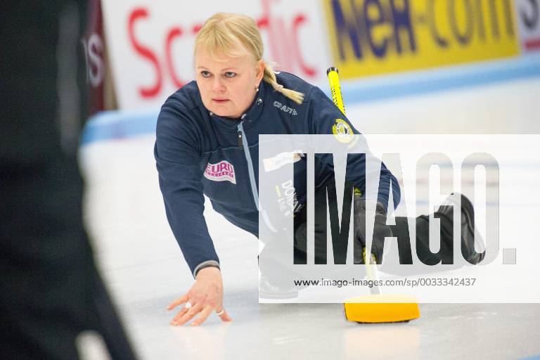 Anette Norberg i damernas curlingfinal under dag 7 av SM-veckan den 26 mars 2018 i SkellefteaÌä