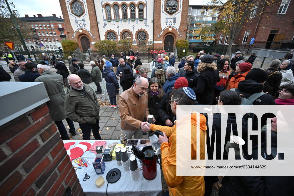 MALMÖ, SWEDEN 20231111 Support demonstration at the Synagogue in Malmö on Saturday MALMÖ SVERIGE