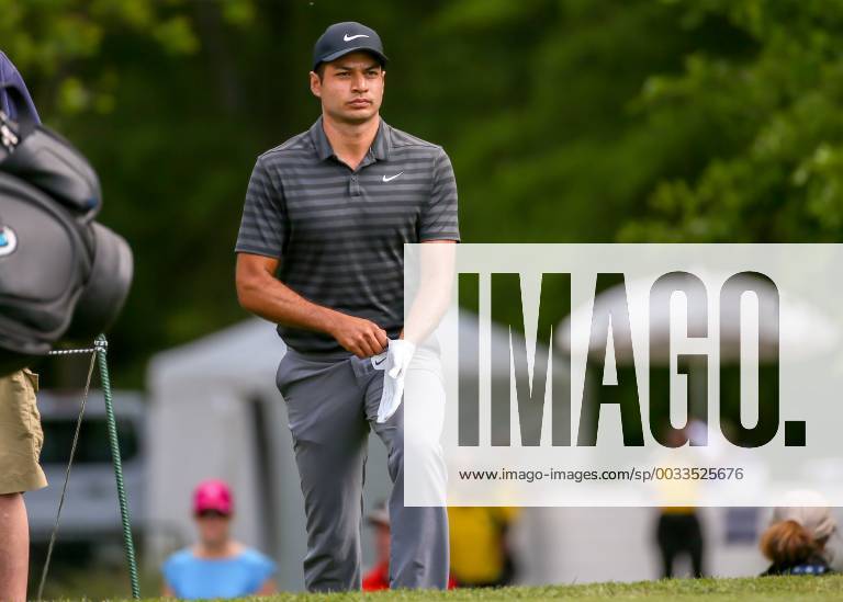 HUMBLE, TX - APRIL 01: Julian Suri (USA) approaches the tee on 2 during the final round of the Houston Open on April 1, 2018 at the Golf Club of Houston in Humble, Texas. (Photo by Leslie Plaza Johnson Icon Sportswire) GOLF: APR 01 PGA Golf Herren - Houston Open Icon180401023