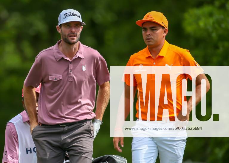 HUMBLE, TX - APRIL 01: Nicholas Lindheim (USA) and Rickie Fowler (USA) approach the tee on 2 during the final round of the Houston Open on April 1, 2018 at the Golf Club of Houston in Humble, Texas. (Photo by Leslie Plaza Johnson Icon Sportswire) GOLF: APR 01 PGA Golf Herren - Houston Open Icon180401057