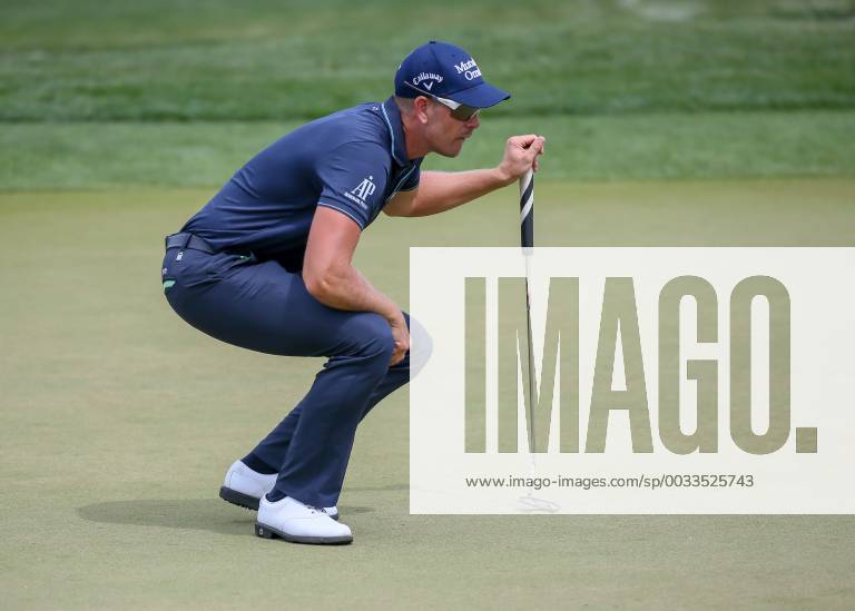 HUMBLE, TX - APRIL 01: Henrik Stenson (SWE) lines up put on 2 during the final round of the Houston Open on April 1, 2018 at the Golf Club of Houston in Humble, Texas. (Photo by Leslie Plaza Johnson Icon Sportswire) GOLF: APR 01 PGA Golf Herren - Houston Open Icon180401125