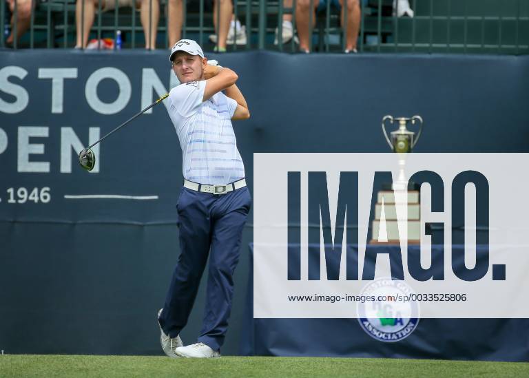 HUMBLE, TX - APRIL 01: Emiliano Grillo (ARG) watches his tee shot on 1 during the final round of the Houston Open on April 1, 2018 at the Golf Club of Houston in Humble, Texas. (Photo by Leslie Plaza Johnson Icon Sportswire) GOLF: APR 01 PGA Golf Herren - Houston Open Icon180401180