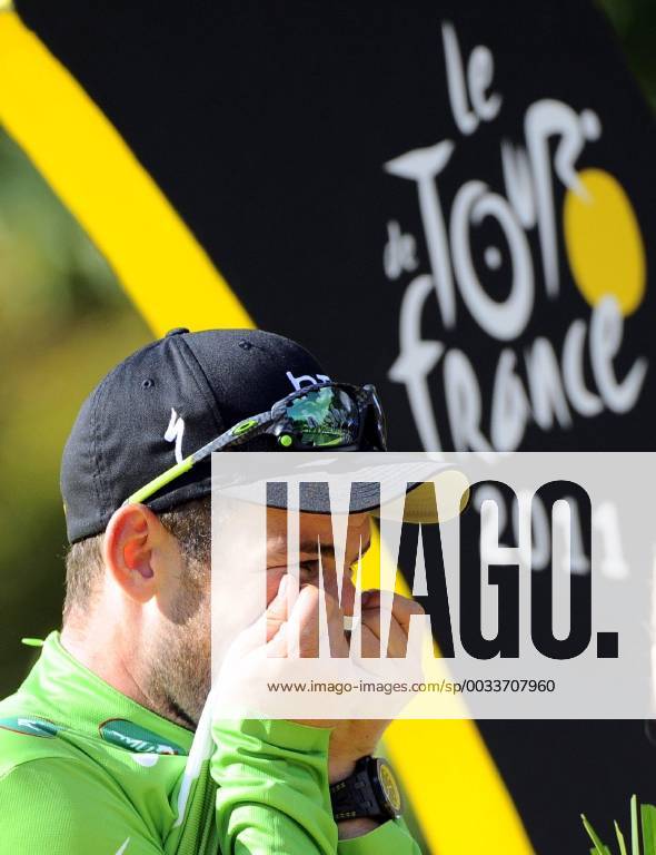 - PARIS, FRANCE: Holder of the green jersey of leader in the sprint ranking British Mark Cavendish of Team HTC - High Road celebrates on the podium after the twenty first and final stage of the Tour de France cycling race, from Creteil to Paris (95km), in France, Sunday 24 July 2011. The 98th Tour de France ends on the Champs-Elysees in Paris today. DIRKxWAEM x28359363x